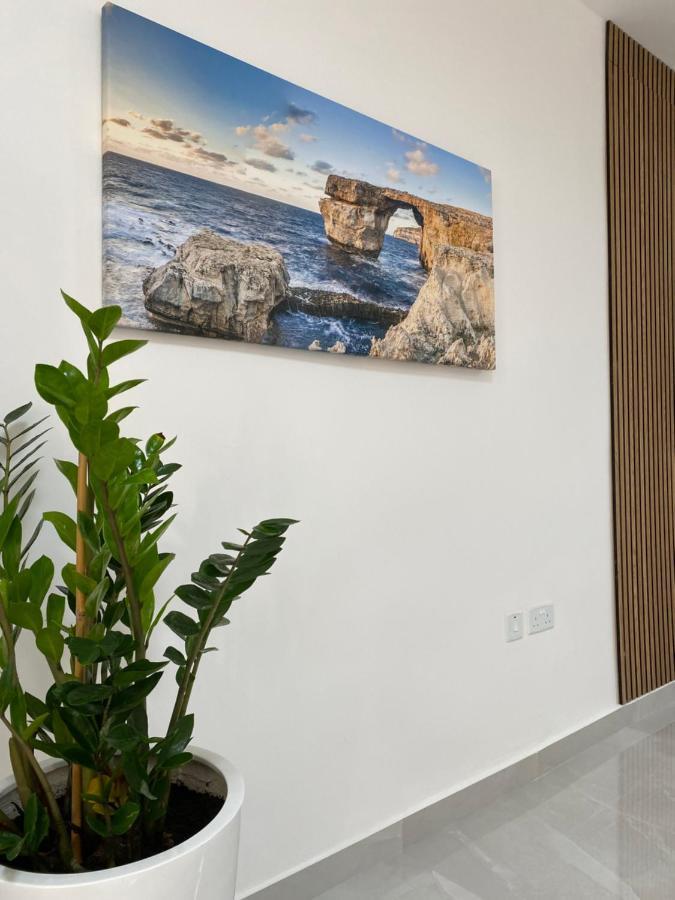 Seaside Apartment In Gzira Buitenkant foto